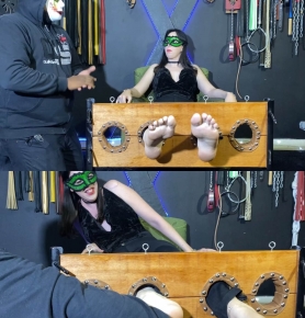 TheTicklingArts C Senhora Feet is so sensitive