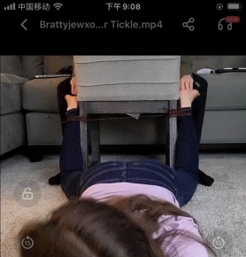 Brattyjewxo C Chair Tickle